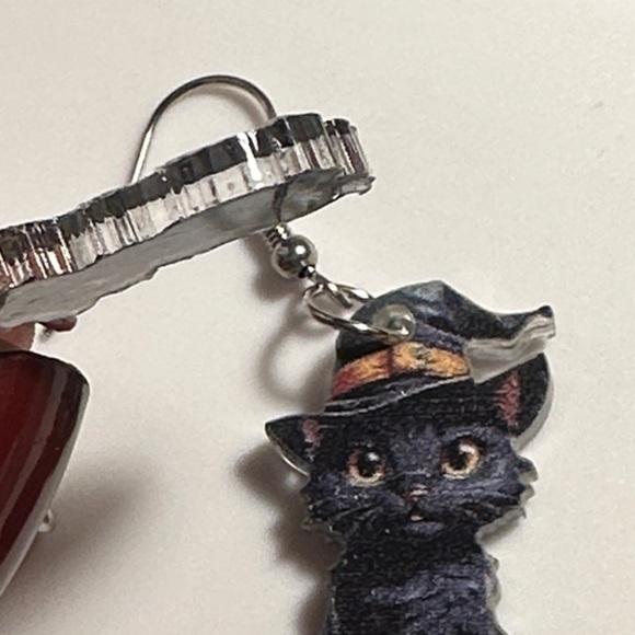 Black Cat Earrings - Picture 3 of 4